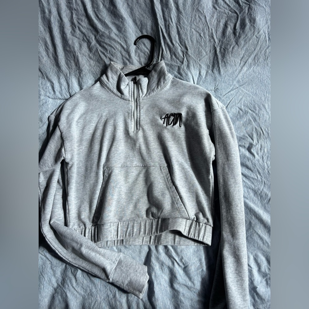 Alpha Country Training and nutrition crop hoodie